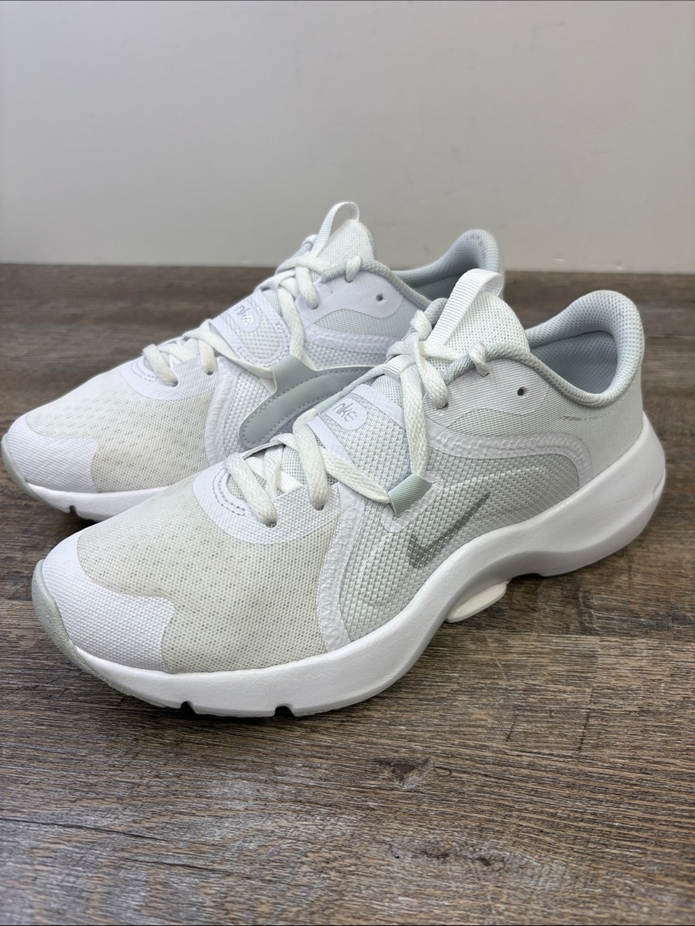 Nike In-Season TR 13 White Metallic Silver Training Shoes Women’s Size 9